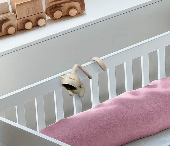 Smarte Überwachungskamera im Teddy-Design (Foto: Hama GmbH & Co KG)